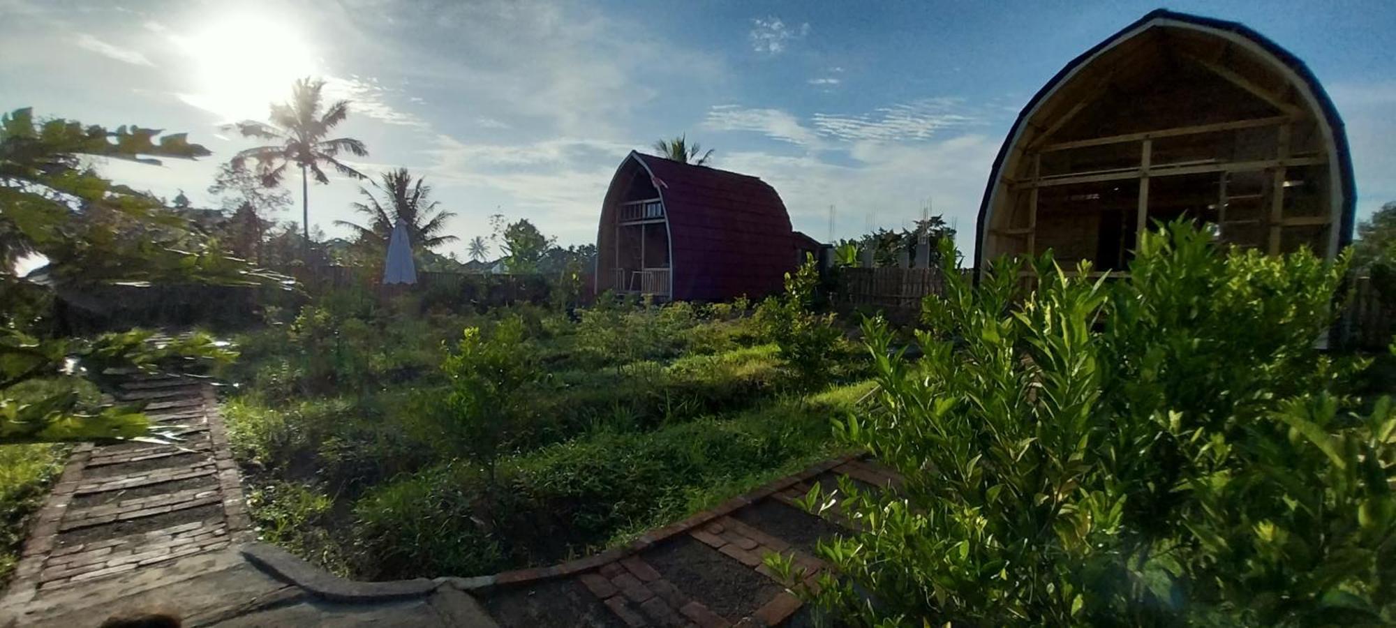 Raturinjani Homestay Selong Exterior photo