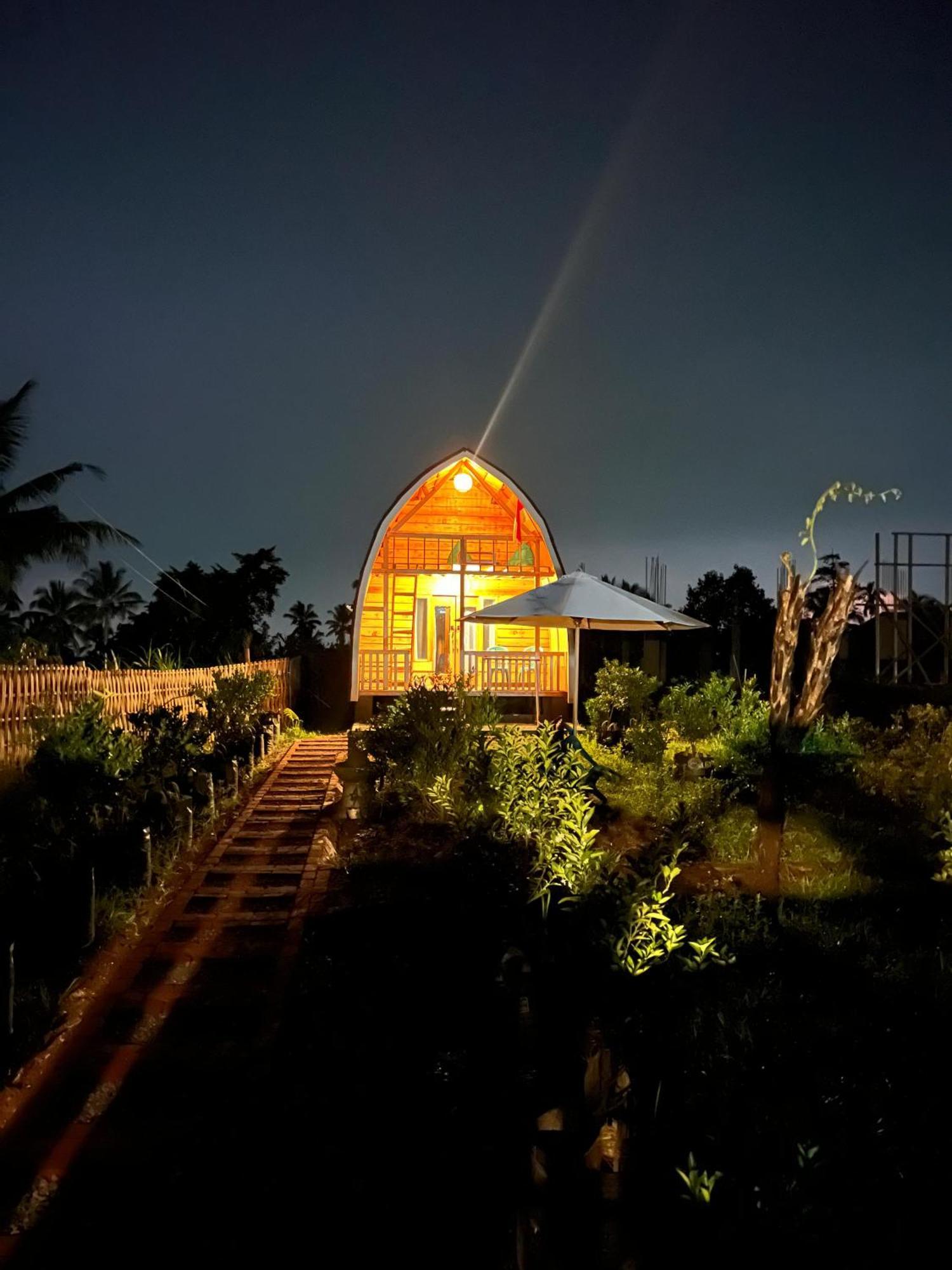 Raturinjani Homestay Selong Exterior photo